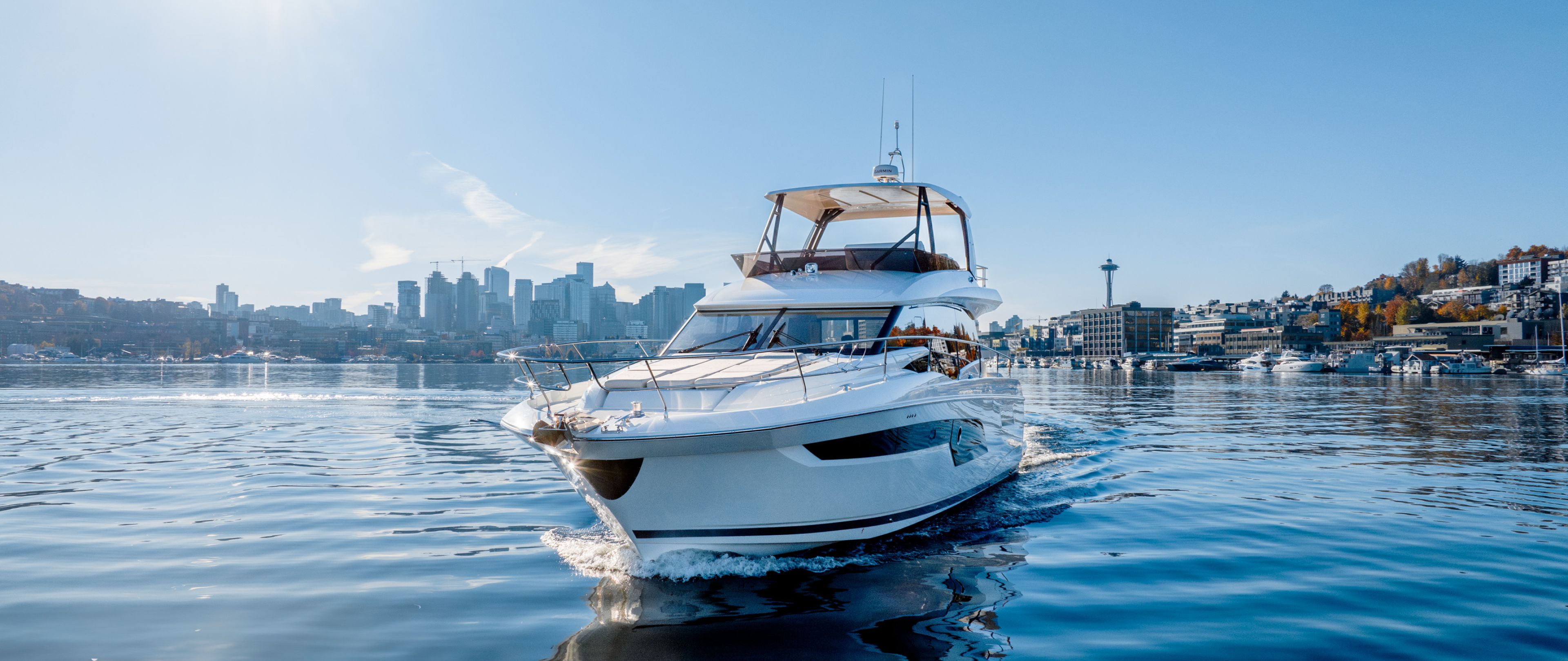 Prestige 520 on Lake Union in Seattle with Space Needle in background