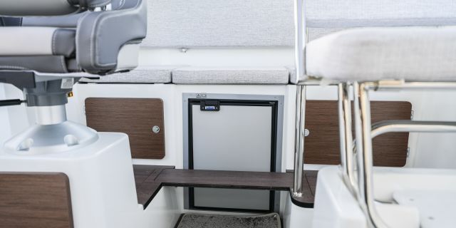 Fridge under seating inside 795 Sport