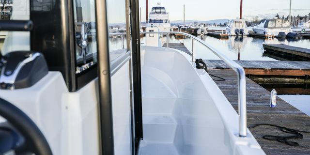 Side deck looking forward towards bow of 795 Sport