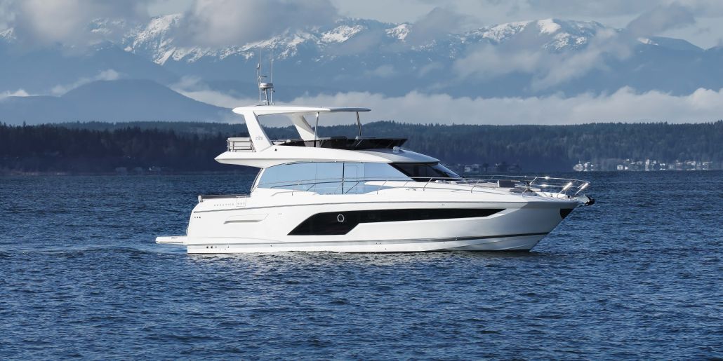 Photo of a Prestige Yachts 590