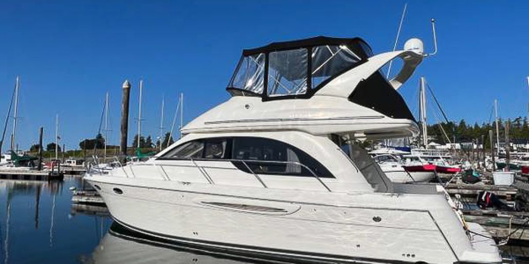 Photo of a 2005 Meridian 381