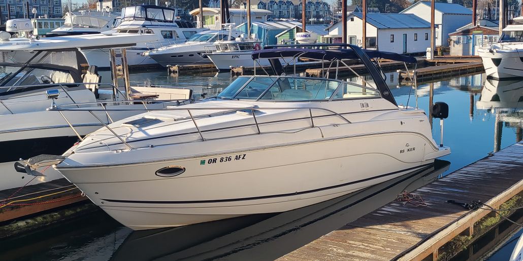 Photo of a 2006 Rinker Fiesta Vee 300