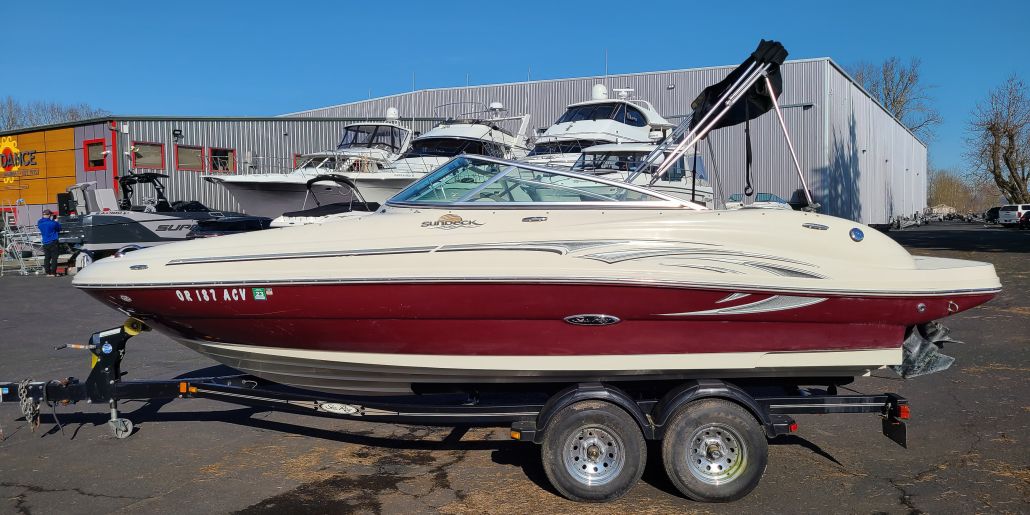 Photo of a 2006 Sea Ray 200 Sundeck