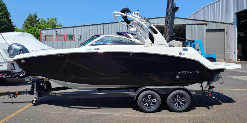 Photo of a 2023 Four Winns HD3 Surf