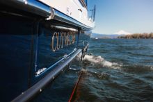 30' Cutwater on the Columbia River with Mt. Hood in background