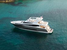 Profile view of the Prestige Yachts 750 at rest